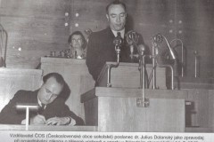 Josef Kujal (vlevo), 1949